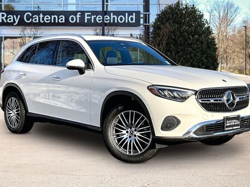 Used 2026 Mercedes-Benz GLC 300 4MATIC image 11