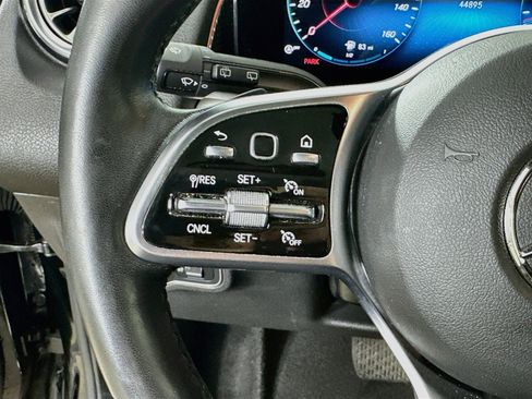 Certified 2022 Mercedes-Benz GLB 250 4MATIC image 12