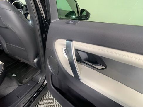 Certified 2024 Land Rover Discovery Sport Dynamic SE image 27