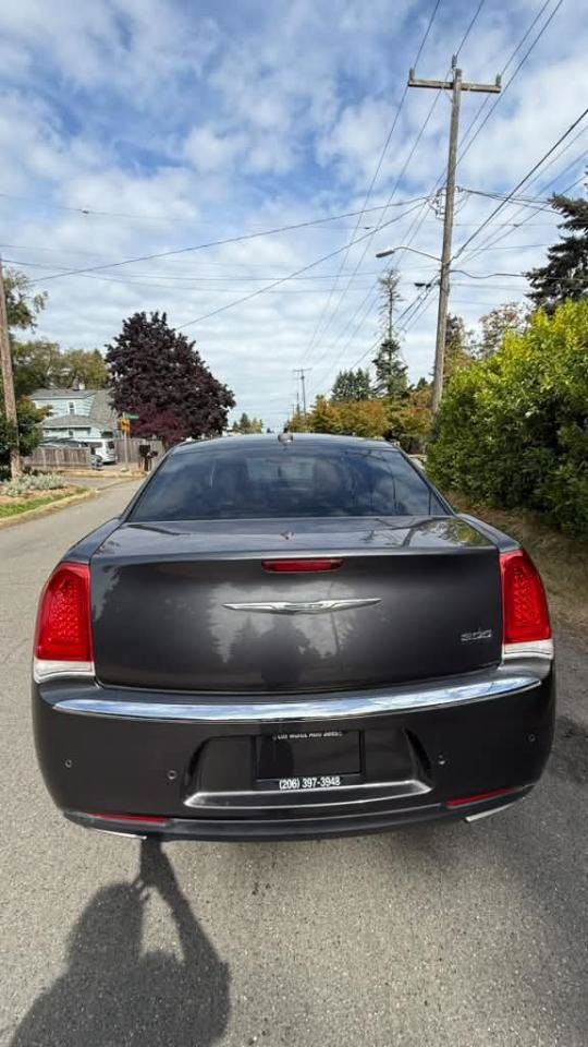 Used 2016 Chrysler 300 Limited RWD image 11