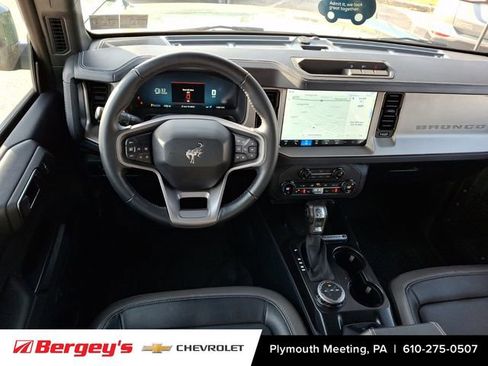 Used 2025 Ford Bronco Outer Banks image 13