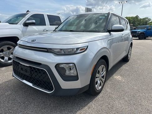 Used 2021 Kia Soul LX image 1