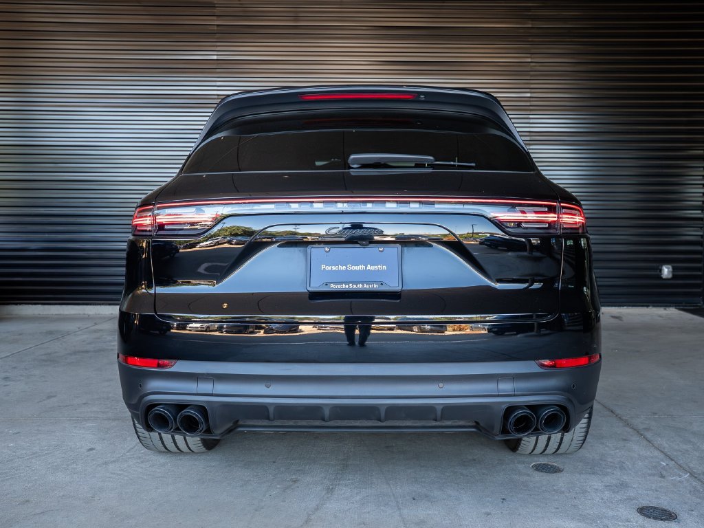 Certified 2023 Porsche Cayenne Platinum Edition AWD/4WD image 6