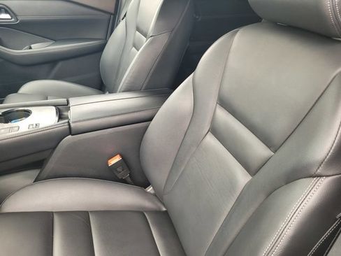 Used 2023 Nissan Rogue SL FWD image 13
