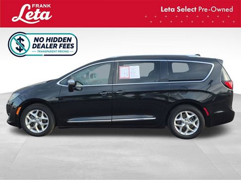 Used 2020 Chrysler Pacifica Limited FWD image 8