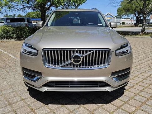 Used 2023 Volvo XC90 B6 Plus w/ Protection Package Premier AWD/4WD image 8