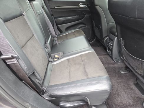 Used 2019 Jeep Grand Cherokee Altitude AWD/4WD image 24
