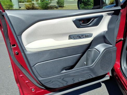 Certified 2025 Subaru Forester image 22