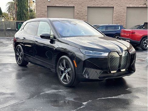 Used 2023 BMW iX xDrive50 w/ Sport Package image 3