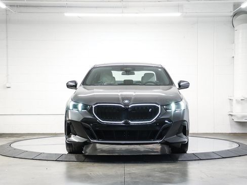 New 2027 BMW i5 M60 w/ M Sport Package RWD image 2
