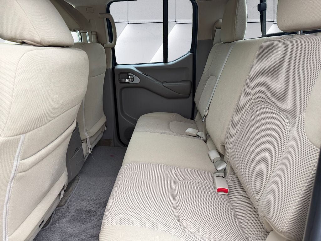 Used 2018 Nissan Frontier SV AWD/4WD image 14