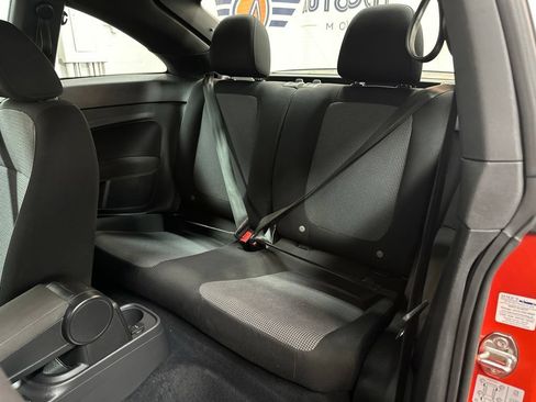 Used 2018 Volkswagen Beetle 2.0T S FWD image 22