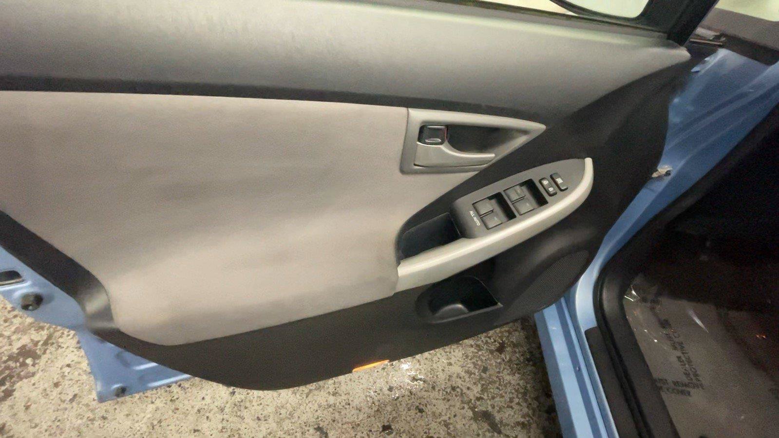Used 2012 Toyota Prius Prime Plug-In Hybrid FWD image 27