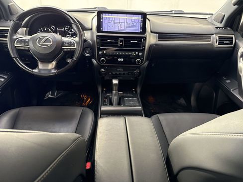 Used 2022 Lexus GX 460 Premium w/ Accessory Package AWD/4WD image 26
