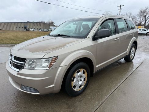 Used 2009 Dodge Journey SE w/ Family Value Group image 1