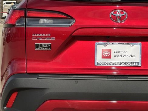 Certified 2025 Toyota Corolla Cross XLE w/ Convenience Package image 5