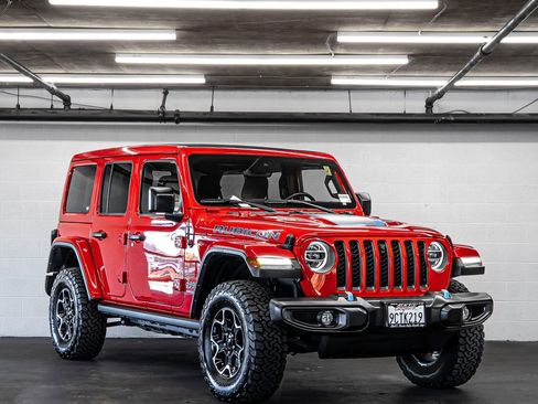 Used 2022 Jeep Wrangler Unlimited Rubicon 4xe w/ Cold Weather Group image 7