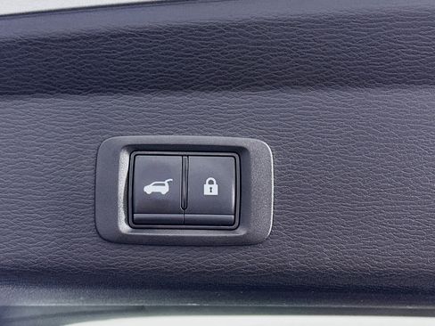 Used 2024 Mitsubishi Outlander SE image 32