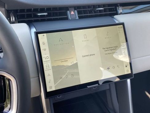 New 2025 Land Rover Discovery Sport S image 8