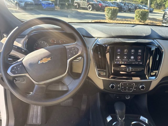 Used 2023 Chevrolet Traverse LS FWD image 5