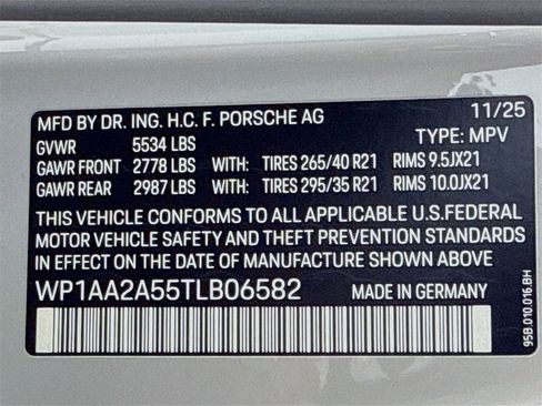 New 2026 Porsche Macan image 34