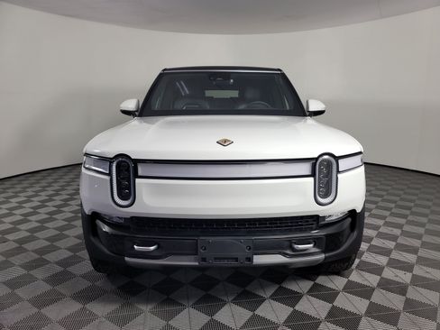 Used 2024 Rivian R1S Adventure AWD/4WD image 8
