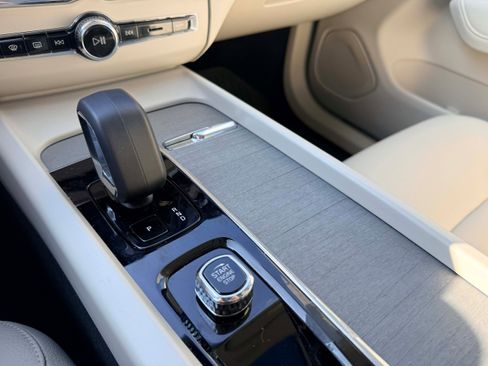 Certified 2023 Volvo XC60 B5 Plus w/ Climate Package image 23