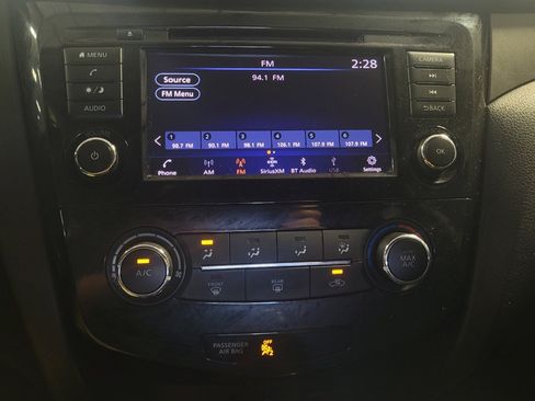 Used 2019 Nissan Rogue Sport S image 25