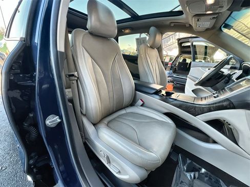 Used 2019 Lincoln Nautilus Reserve w/ Ultimate Package image 29