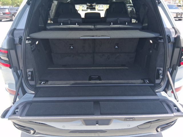 New 2027 BMW X7 xDrive40i w/ Executive Package AWD/4WD image 6