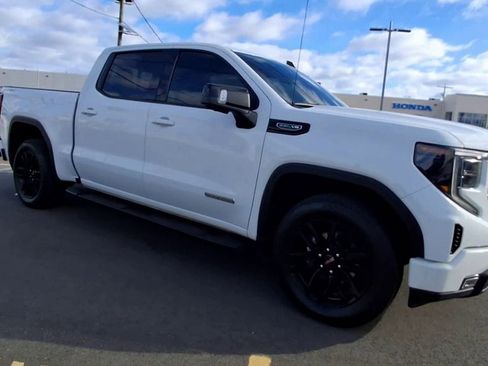 Used 2022 GMC Sierra 1500 Elevation w/ Elevation Premium Package image 8