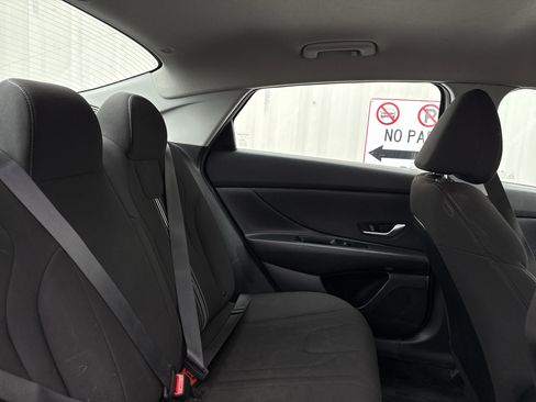 Used 2023 Hyundai Elantra SEL w/ Preferred Accessory Package image 35