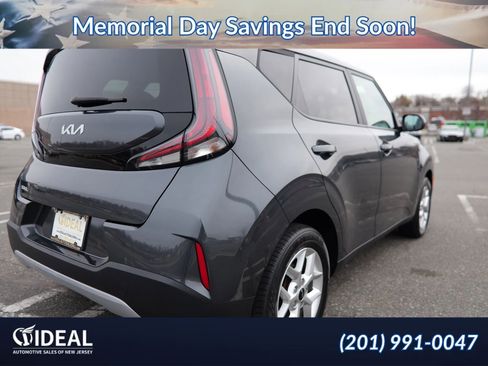 Used 2024 Kia Soul LX w/ Option Group 015 FWD image 8