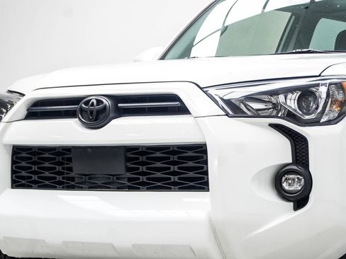 Used 2023 Toyota 4Runner SR5 Premium w/ Moonroof Package RWD image 2