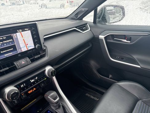 Used 2021 Toyota RAV4 XSE image 32