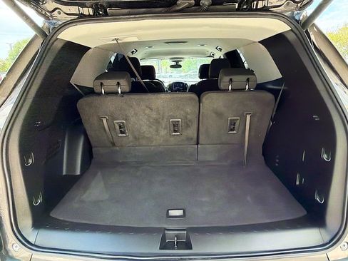 Used 2020 Chevrolet Traverse LT image 25