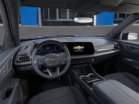 New 2025 Chevrolet Traverse LT w/ Enhanced Driving Package image 15