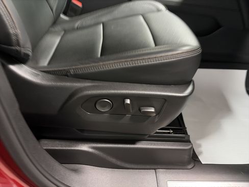 Used 2023 Chevrolet Tahoe High Country image 34