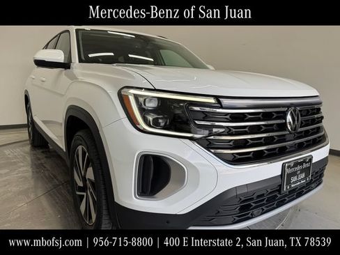 Used 2024 Volkswagen Atlas SE w/ Panoramic Sunroof Package FWD image 1