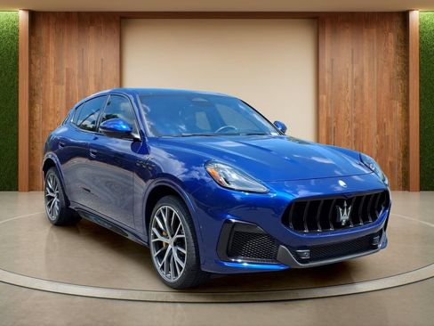 Used 2024 Maserati Grecale Trofeo AWD/4WD image 1