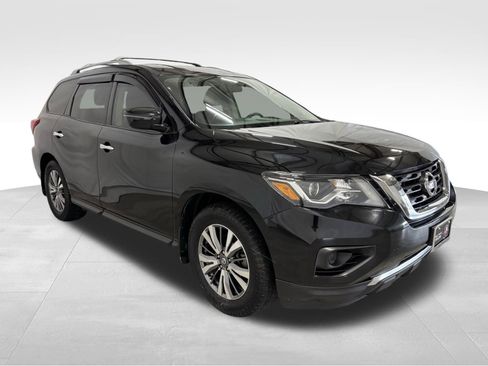 Used 2019 Nissan Pathfinder S image 3
