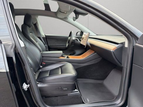 Used 2020 Tesla Model Y Long Range image 13