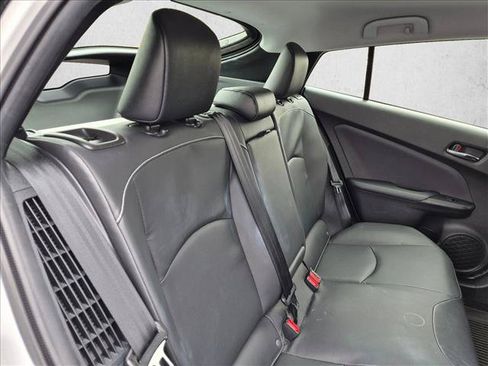 Used 2022 Toyota Prius Prime XLE FWD image 17