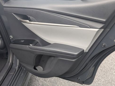 Used 2025 Toyota Camry SE image 15