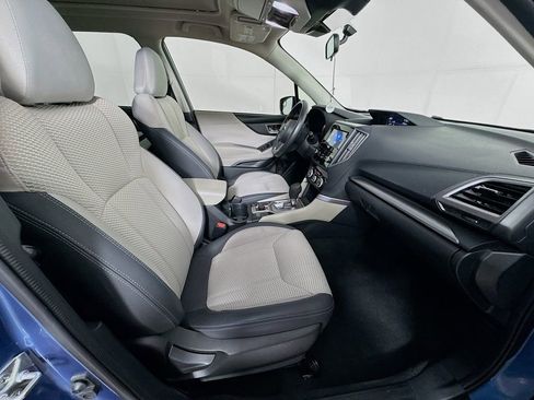 Used 2023 Subaru Forester Premium image 35