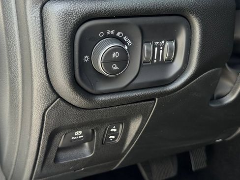 Used 2025 RAM 1500 Big Horn AWD/4WD image 31