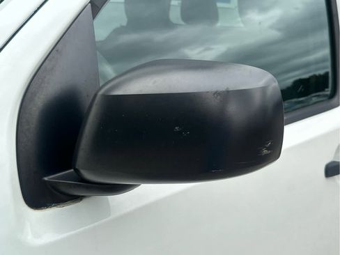 Used 2013 Nissan Frontier S image 11