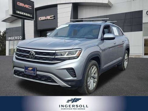 Used 2020 Volkswagen Atlas Cross Sport SE image 1