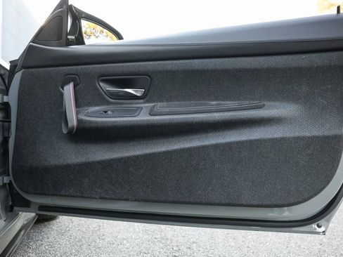 Used 2019 BMW M4 CS w/ Executive Package image 34