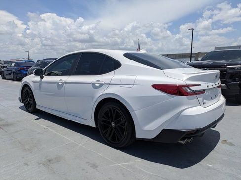 Used 2025 Toyota Camry SE FWD image 5